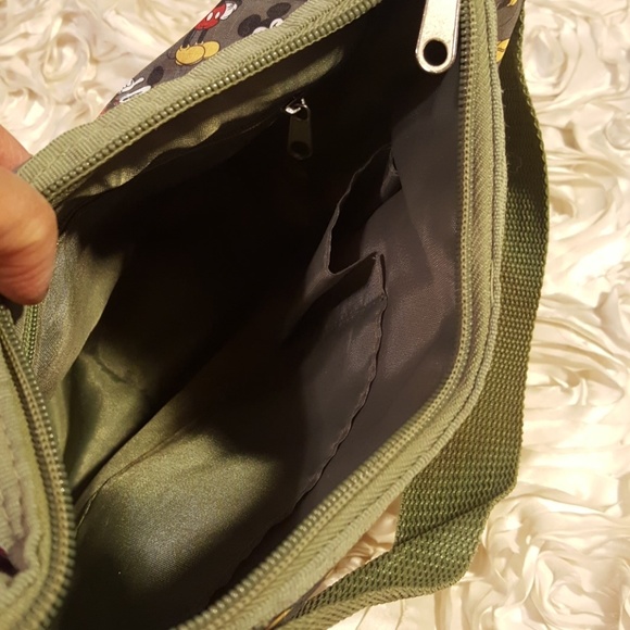 Mickey Mouse Purse / Lunch Bag. - Picture 3 of 9